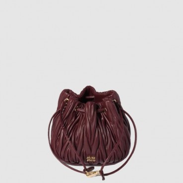 미우미우 여성 마테라쎄 나파 가죽 파우치 - Miumiu Womens Matelasse Nappa Leather Pouch 