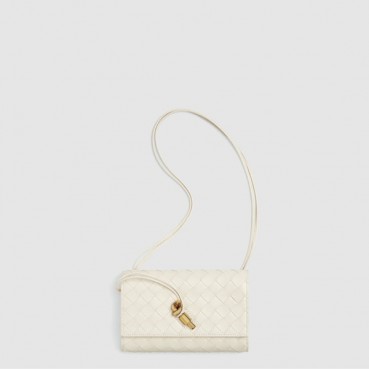 보테가 베네타 여성 안디아모 파우치 - Bottega veneta Womens Andiamo Pouch 
