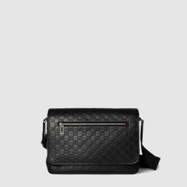 구찌 남성 GG 엠블럼 미디엄 크로스백 - Gucci Mens GG Emblem Medium Crossbody Bag 