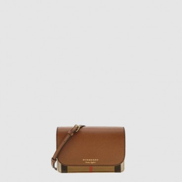 버버리 여성 뉴 햄프셔 하우스 체크 크로스백 - Burberry Womens New Hampshire House Check Crossbody Bag 
