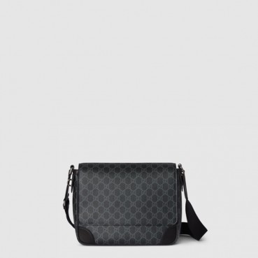 구찌 남성 GG 엠블럼 미디엄 크로스백 - Gucci Mens GG Emblem Medium Crossbody Bag 