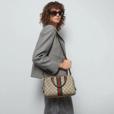 구찌 여성 GG 슈프림 백 - Gucci Womens GG Supreme Bag 