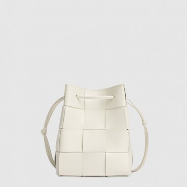 보테가 베네타 여성 스몰 카세트 크로스바디 버킷 백 - Bottega veneta Womens Small Cassette Crossbody Bucket Bag 