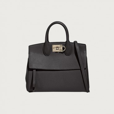 페라가모 여성 블랙 크로스백 - Ferragamo Womens Black Cross Bag 