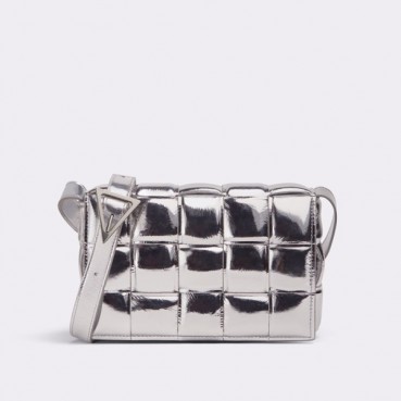 보테가베네타 남/녀 실버 카세트백 - Bottaga Veneta Unisex Silver Cassette Bag 