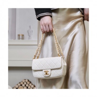 [유니크한]Chanel 2021 Women's Pearl Chain Cross Bag/Shoulder Bag,21cm,CHAB1696 - 샤넬 2021 여서용 펄 체인 크로스백/숄더백,21cm,화이트