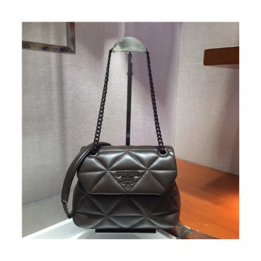 [유니크&트랜디한]Prada 2021 Women's Leather Cross Bag,22cm,1BD233,PRAB0361 - 프라다 2021 여성용 레더 크로스백,22cm,브라운