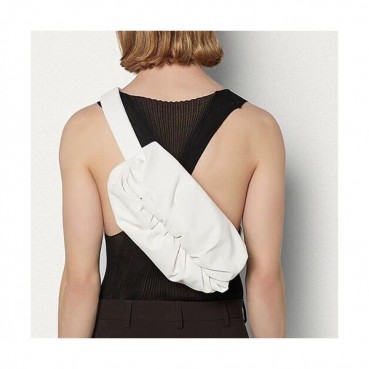 Bottega Veneta 2020 The Body Pouch Bag / Hip Sack / Shoulder Bag,31cm - 보테가 베네타 2020 더 바디 파우치백 / 힙색 / 숄더백 ,BVB0570,31cm,아이보리