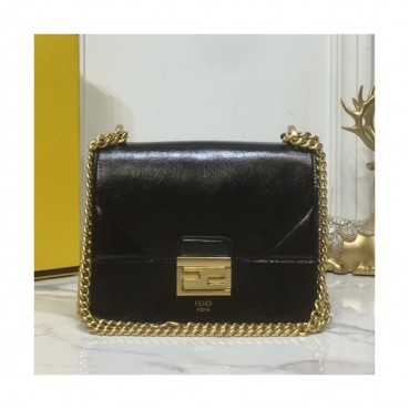 Fendi 2019 Kan U Leather Small Chain Shoudler Cross Bag,19CM - 펜디 2019 캔 유 레더 스몰 체인 숄더 크로스백,VTB0747,19CM,블랙