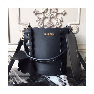 MiuMiu 2019 Bucket Shoulder Cross Bag,18cm - 미우미우 2019 버킷 숄더 크로스백,5BE012, MIUB0347 , 18cm,블랙