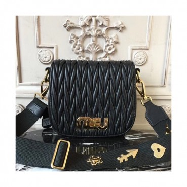 MiuMiu 2019  Matelasse Logo Shoulder Cross Bag,20cm - 미우미우 2019 마틀라세 로고 숄더 크로스백,5BH085 , MIUB0216, 20cm,블랙