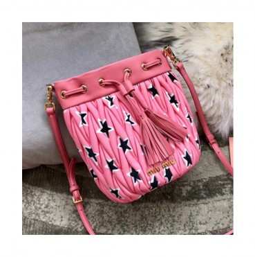 MiuMiu 2019  Matelasse Bucket Shoulder Cross Bag,18cm - 미우미우 2019 마틀라세 버킷 숄더 크로스백,5BE014, MIUB0213 , 18cm,핑크