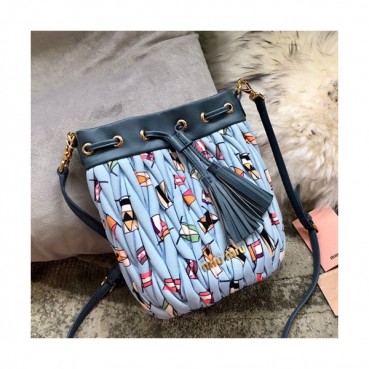 MiuMiu 2019  Matelasse Bucket Shoulder Cross Bag,18cm - 미우미우 2019 마틀라세 버킷 숄더 크로스백,5BE014, MIUB0211 , 18cm,스카이블루