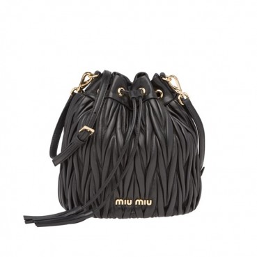 MiuMiu 2019  Matelasse Bucket Shoulder Cross Bag,18cm - 미우미우 2019 마틀라세 버킷 숄더 크로스백,5BE014, MIUB0207, 18cm,블랙