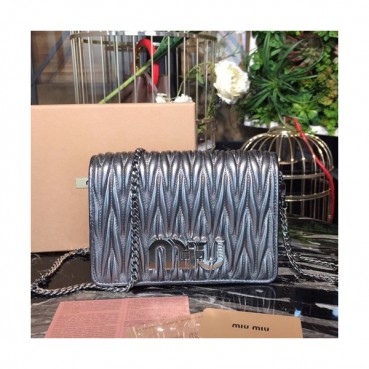 MiuMiu 2019  Matelasse Chain Shoulder Cross Bag,18cm - 미우미우 2019 마틀라세 체인 숄더 크로스백,5BF057 , MIUB0196 , 18cm,실버