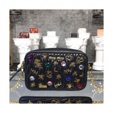 MiuMiu 2019  Matelasse  Chain Shoulder Cross Bag,21cm - 미우미우 2019 마틀라세 체인 숄더 크로스백,5BH118, MIUB0170  , 21cm,블랙