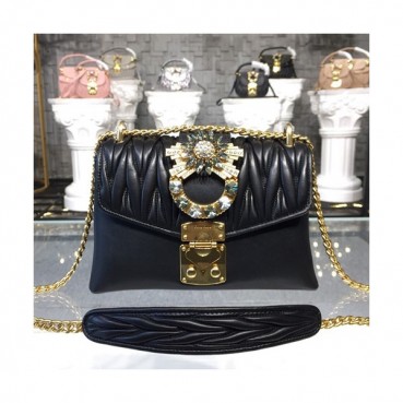 MiuMiu 2019  Matelasse Buckle Shoulder Cross Bag,24cm - 미우미우 2019 마틀라세 버클 숄더 크로스백,5BD103 , MIUB0146 , 24cm,블랙