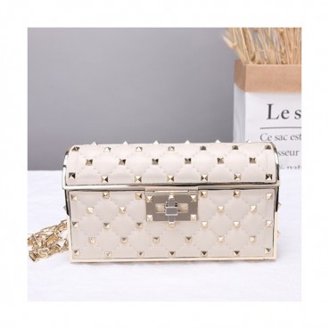Valentino 2019  Leather Ruckstud Shoudler Cross Bag,18CM - 발렌티노 2019 레더 락스터드 숄더 크로스백,VTB0400,18CM,화이트