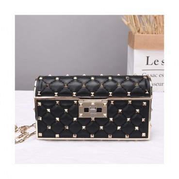 Valentino 2019  Leather Ruckstud Shoudler Cross Bag,18CM - 발렌티노 2019 레더 락스터드 숄더 크로스백,VTB0397,18CM,블랙