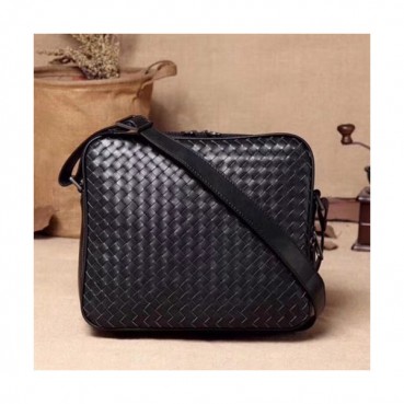Bottega Veneta Leather Black Cross Bag,27cm - 보테가 베네타 레더 블랙 남성용 크로스백 M8149,BVB0137,27cm