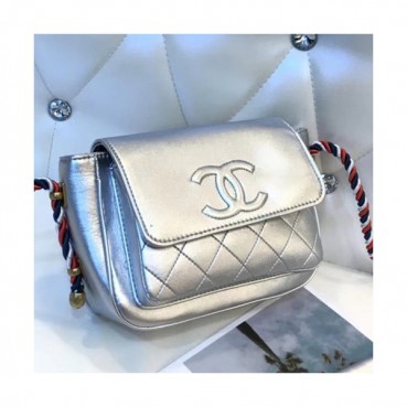 Chanel Logo Shoulder Cross Bag ,21CM - 샤넬 로고 여성용 숄더 크로스백 CHAB0529,21CM,실버