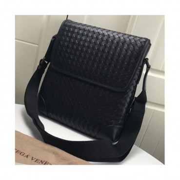 Bottega Veneta Leather Black Cross Bag,28cm - 보테가 베네타 레더 블랙 남성용 크로스백 ,BVB0129,28cm