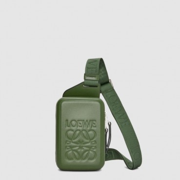 로에베 남성 몰드 슬링 백 - Loewe Mens Molded Slingbag 