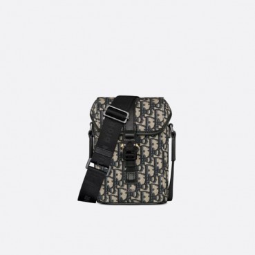 매장판 디올 남성 힛 더 로드 미니 플랩 버티컬 스트랩백 - Dior Mens Hit the Road Mini Flap Vertical Strap Bag 