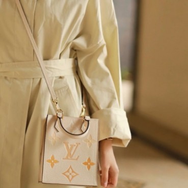루이비통 여성 아이보리 쁘띠삭 - Louis vuitton Womens Ivory Mini Bag 