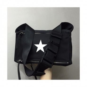 Givenchy  2019 Nylon Hip Sack Belt Bag / Shoulder Bag,30cm - 지방시 2019 나일론 남성용 힙색 벨트백 / 숄더백,GVB0213,30cm,블랙