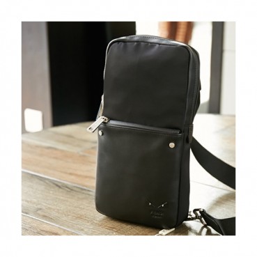 Fendi 2019 Nylon&Leather Bag Bugs Hip Sack ,30CM - 펜디 2019 나일론&레더 남성용 백버그 힙색  FENB0220,30CM,블랙