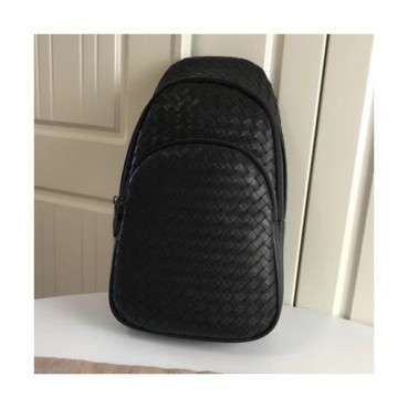 Bottega Veneta Leather Black Hip Sack,19cm - 보테가 베네타 레더 블랙 남여공용 힙색 M8125,BVB0144 ,19cm