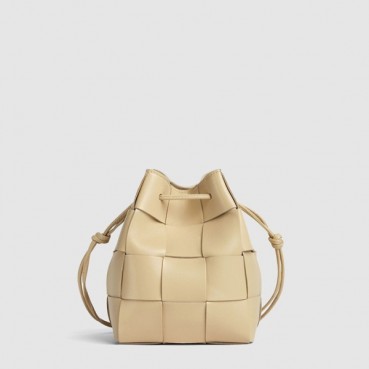 보테가 베네타 여성 스몰 카세트 크로스바디 버킷 백 - Bottega veneta Womens Small Cassette Crossbody Bucket Bag 