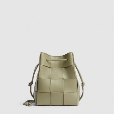 보테가 베네타 여성 스몰 카세트 크로스바디 버킷 백 - Bottega veneta Womens Small Cassette Crossbody Bucket Bag 