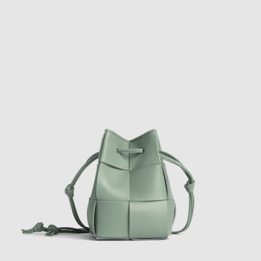 보테가 베네타 여성 미니 크로스바디 버킷 백 - Bottega veneta Womens Mini Crossbody Bucket Bag 