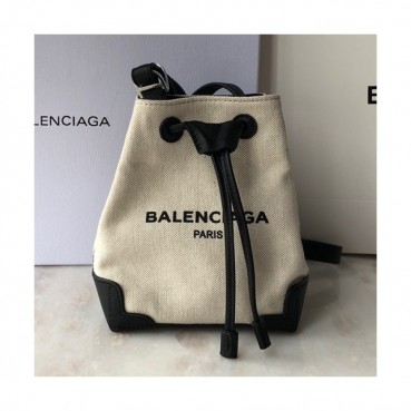 [미니멀한 사이즈의 데일리 버킷백]Balenciaga 2019 Canvas & Leather Bucket Shoulder Cross Bag,19CM - 발렌시아가 2019 캔버스&레더 버킷 숄더 크로스백,BGB0037,19CM,베이지+블랙