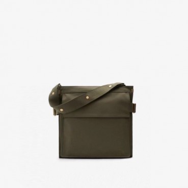 버버리 남성 베이직 메신저 백 - Burberry Mens Basic Messenger Bag 