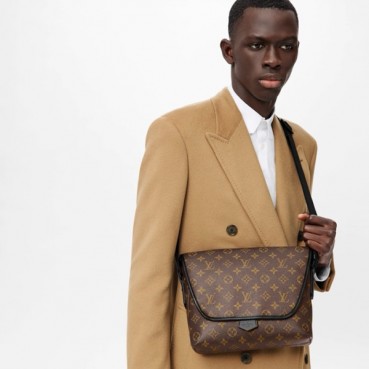 루이비통 남성 마크네틱 메신저 백 M45557 - Louis vuitton Mens Magnetic Bag 