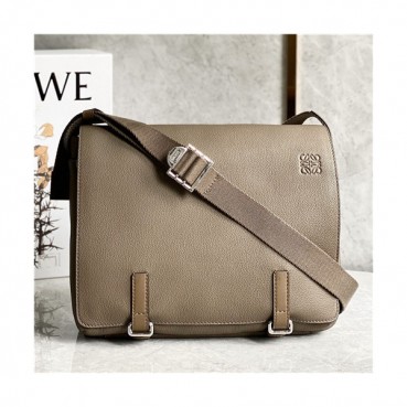 [로에베]Loewe 2021 Men's Leather Messanger Bag/Cross Bag,33cm,LOEB0533 - 로에베 2021 남성용 레더 메신저백/크로스백,33cm,카키