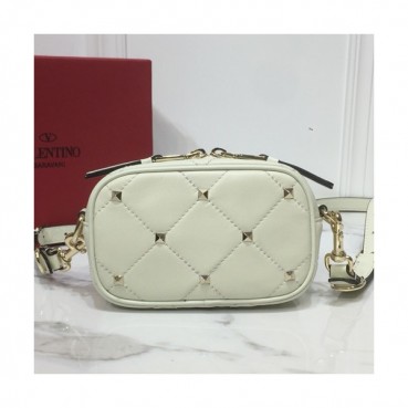 Valentino 2019 Leather Garavani Boomstud Camera Small Shoudler Bag,18CM - 발렌티노 2019 여성용 레더 가라바니 봄스터드  카메라 스몰 숄더백 ,VTB0479,18CM,화이트