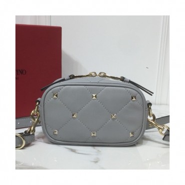 Valentino 2019 Leather Garavani Boomstud Camera Small Shoudler Bag,18CM - 발렌티노 2019 여성용 레더 가라바니 봄스터드  카메라 스몰 숄더백 ,VTB0476,18CM,그레이