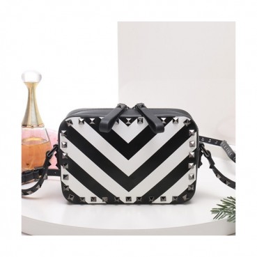 Valentino 2019 Leather Camera Small Shoudler Bag,18.5CM - 발렌티노 2019 여성용 레더 카메라 스몰 숄더백 ,VTB0314,18.5CM,블랙+화이트