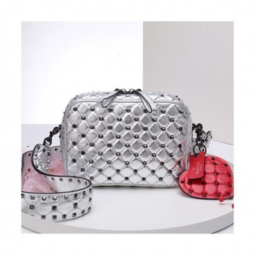 Valentino 2019 Leather Ruckstud Camera Small Shoudler Bag,20CM - 발렌티노 2019 여성용 레더 락스터드 카메라 스몰 숄더백 ,VTB0284,20CM,실버