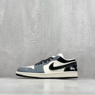 나이키 남/녀 로우 스니커즈 - Nike Air Jordan 1 Low Unisex Sneaker 