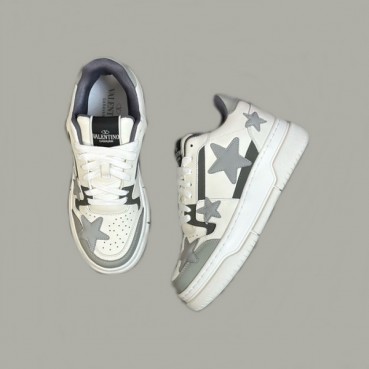 발렌티노 남/녀 그레이 스니커즈 - Valentino Unisex Gray Sneakers 