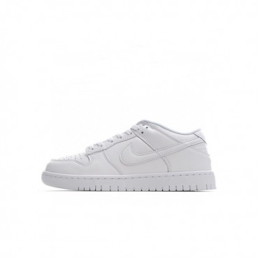 나이키 남/녀 화이트 스니커즈 - Nike SB Dunk Low Unisex Sneakers 