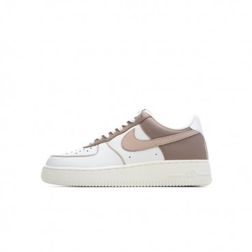 나이키 남/녀 브라운 스니커즈 - Nike Air Force 1 Unisex Sneakers 
