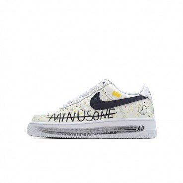 나이키 남/녀 블랙 스니커즈 - Nike Air Force 1 Unisex Sneakers 