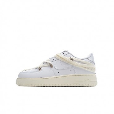 나이키 남/녀 화이트 스니커즈 - Nike Air Force 1 Unisex Sneakers 