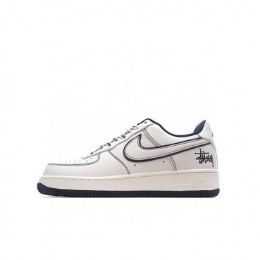 나이키 남/녀 블랙 스니커즈 - Nike Air Force 1 Unisex Sneakers 